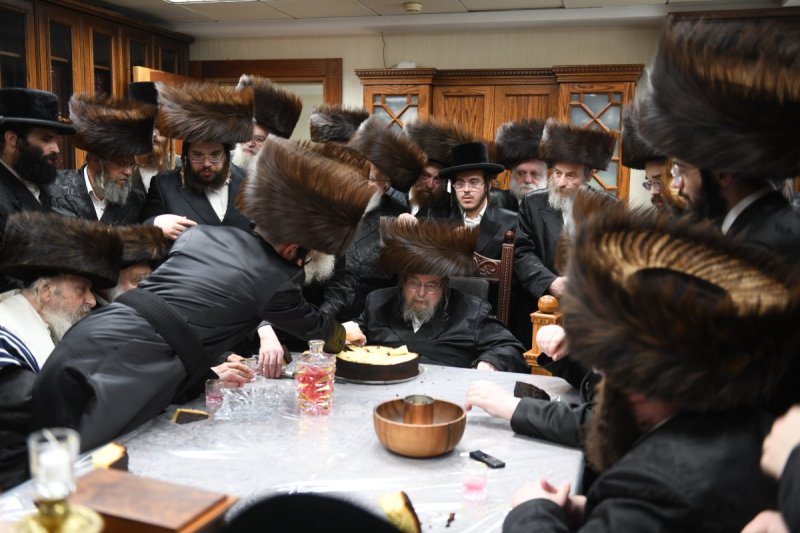 אנשיל בעק וא.מ.ש