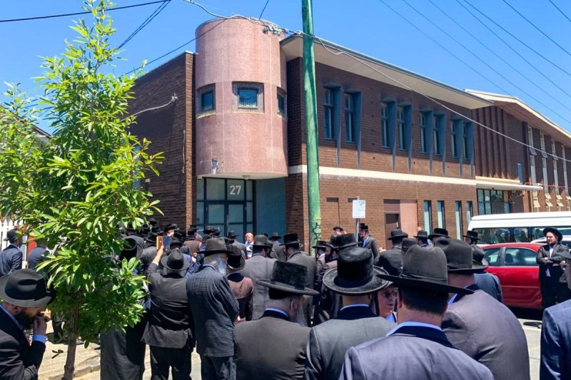 באדיבות המצלם