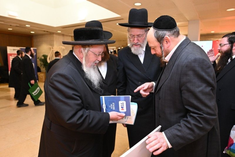 משה גולדשטיין ושמוליק קורלנסקי