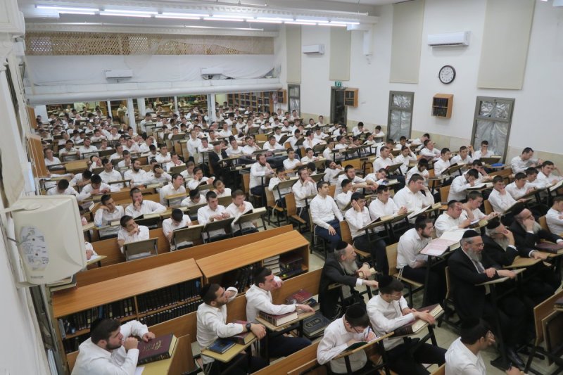 באדיבות המצלם