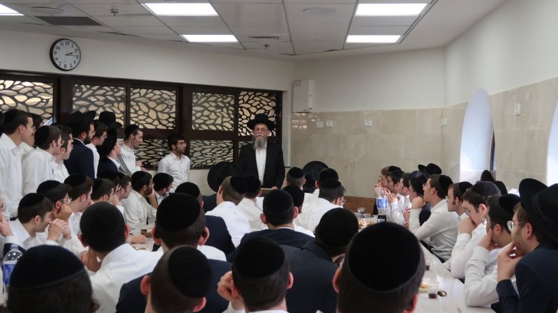 באדיבות המצלם