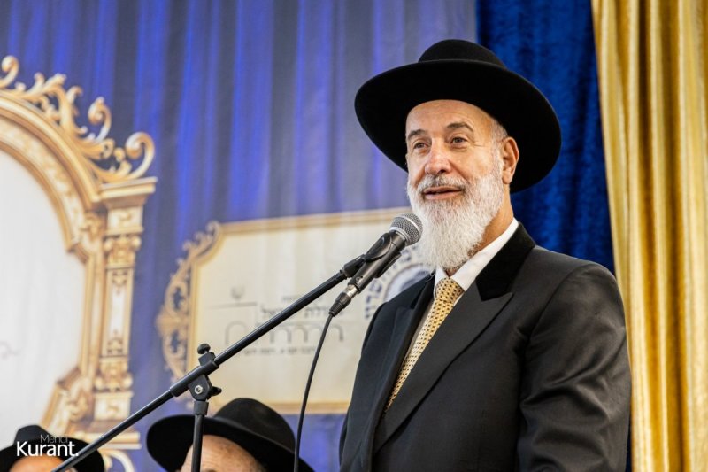 מענדי קורנט