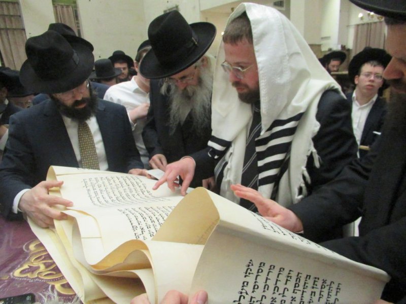 באדיבות המצלם