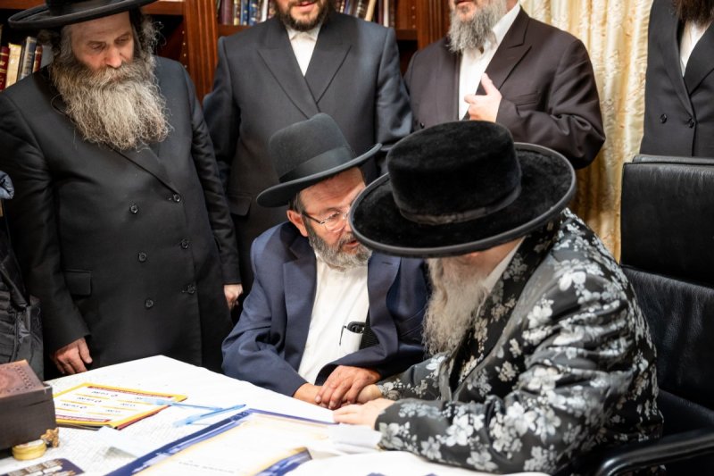 באדיבות המצלם