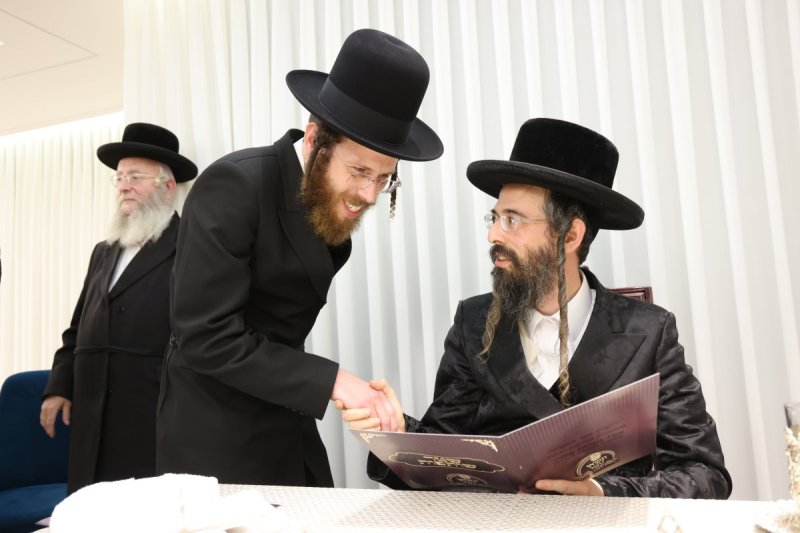 באדיבות המצלם