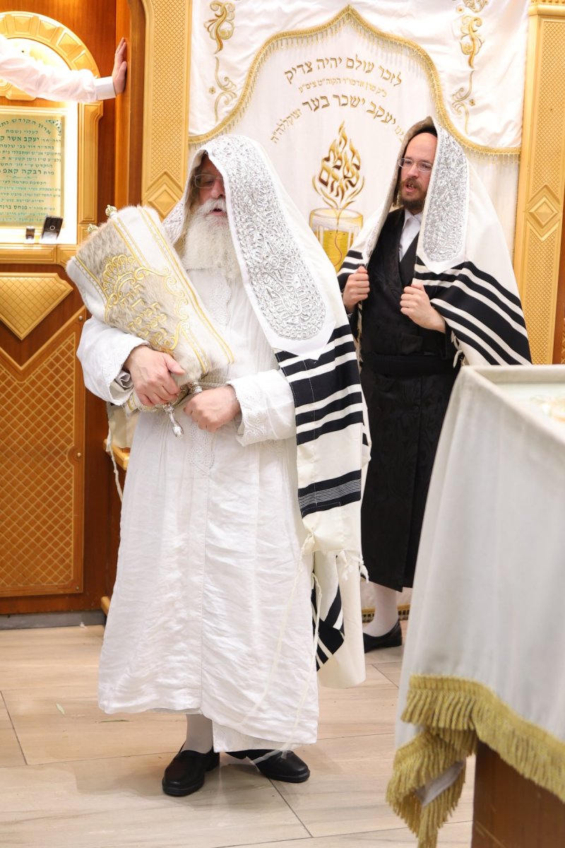 באדיבות המצלם