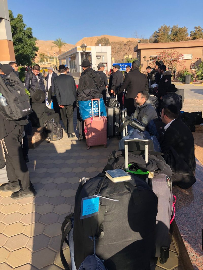 באדיבות המצל