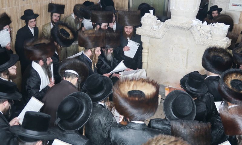 יזכור אהבתם: בקרעטשניף סיגעט ציינו עשרים שנה לרבי הקדוש ר' הרשל'ה