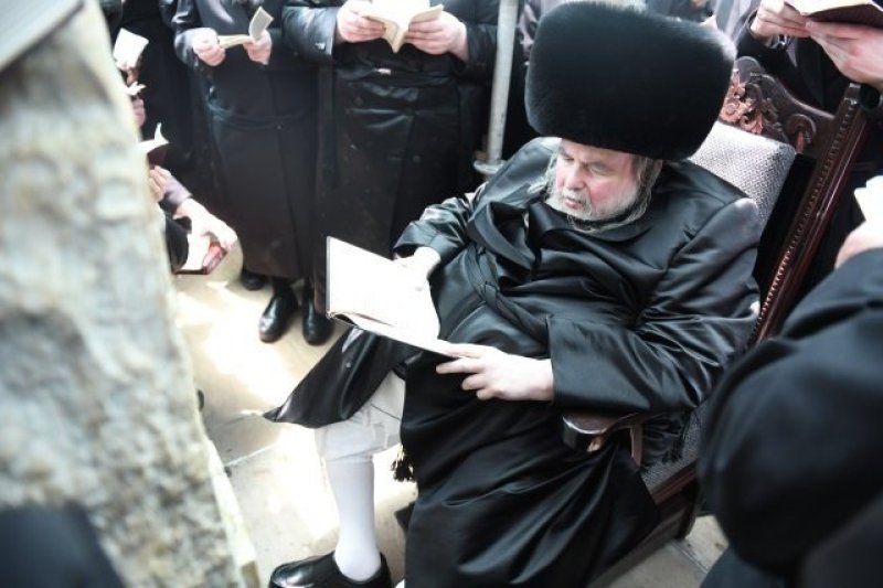 אנשיל בעק וא.מ.ש