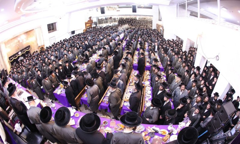 דרמה בתולדות אהרן: רוב מוחץ הכריע במשאל עם היסטורי בחסידות