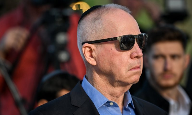 האקרים איראנים טוענים לפריצה לנייד של גלנט