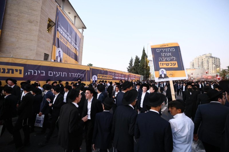 דניאל נפוסי ודוד מנדלסון