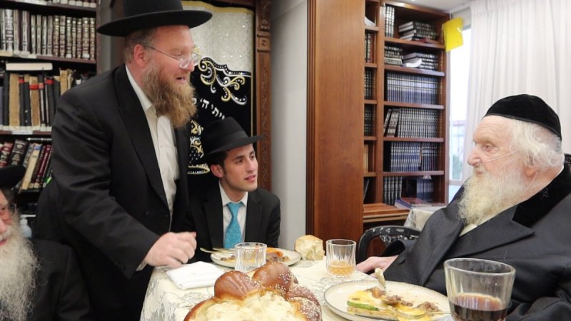 באדיבות המצלם