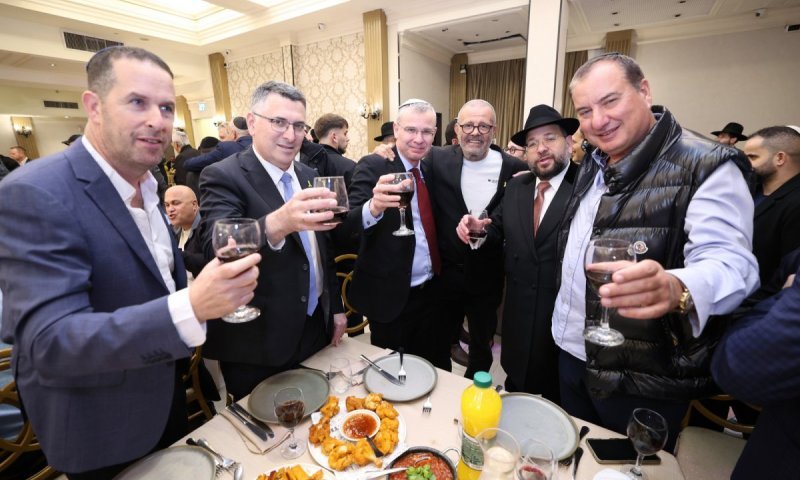 תיעוד מסכם: הרב בן ציון נורדמן חיתן את בתו בבני ברק