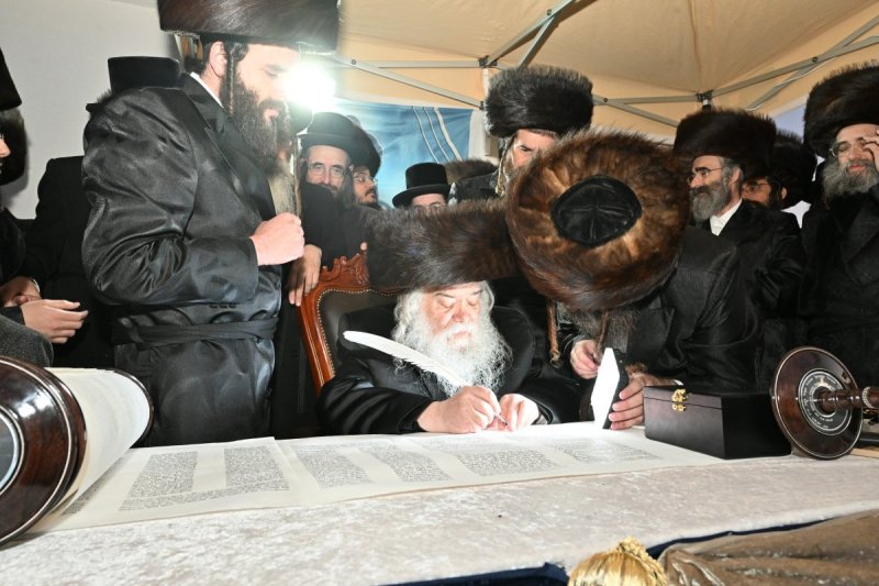 באדיבות המצלם