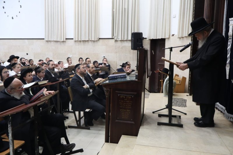 באדיבות המצלם