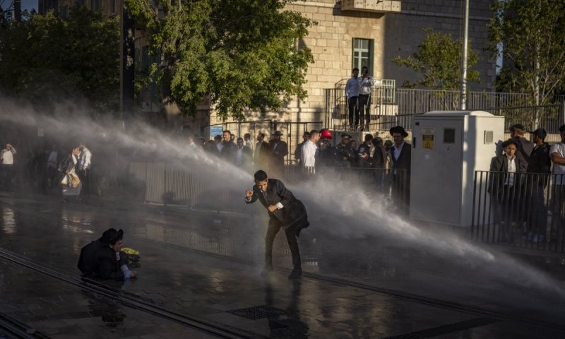 מחאת חירום בארבעה מוקדים: חשש מהסגרת תלמידי הישיבות לצבא