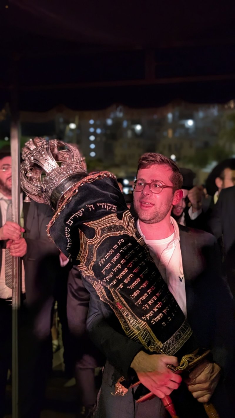 באדיבות המצלם