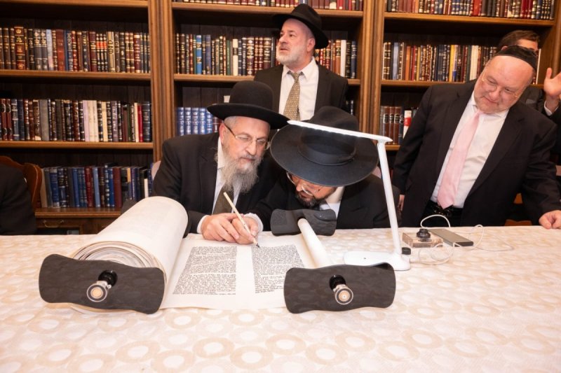 באדיבות המצלם