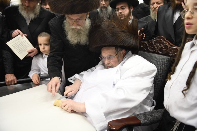 אנשיל בעק וא.מ.ש