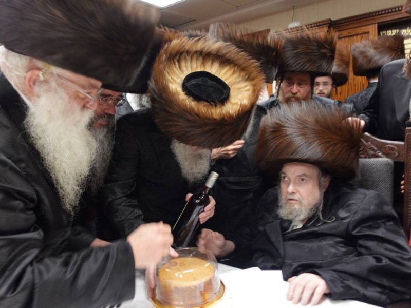 אנשיל בעק וא.מ.ש