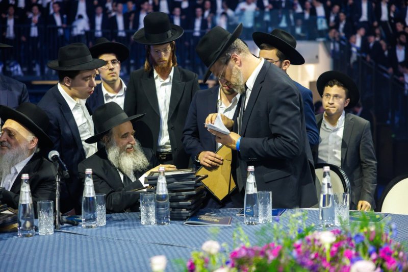 דניאל נפוסי, אריאל רבינסקי ומנדי טוויטו