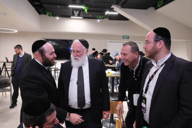 יעקב נחומי, אריאל אוחנה, אברהם כהן