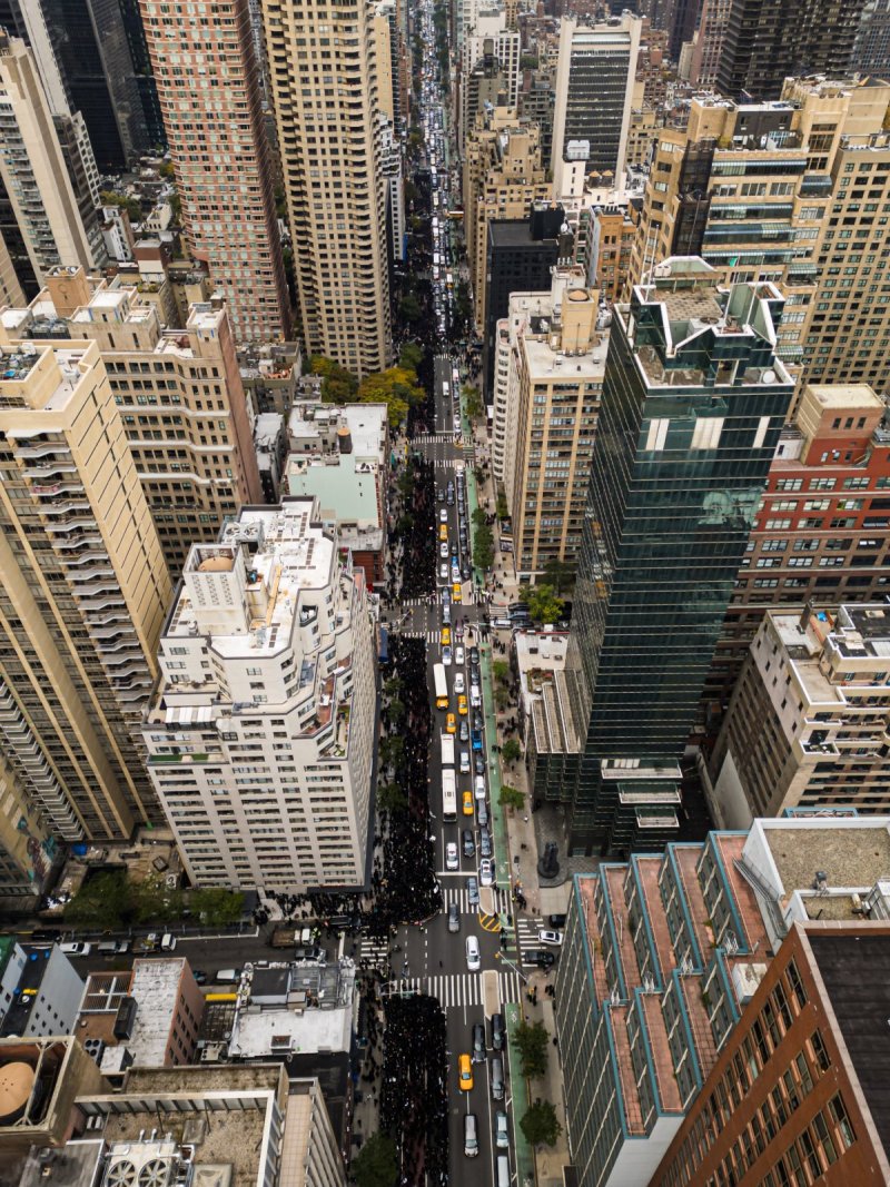 האחים לאנטשעווסקי, אברומי בלום, ד. ה. כרם, אייזיק. י, Clear shot