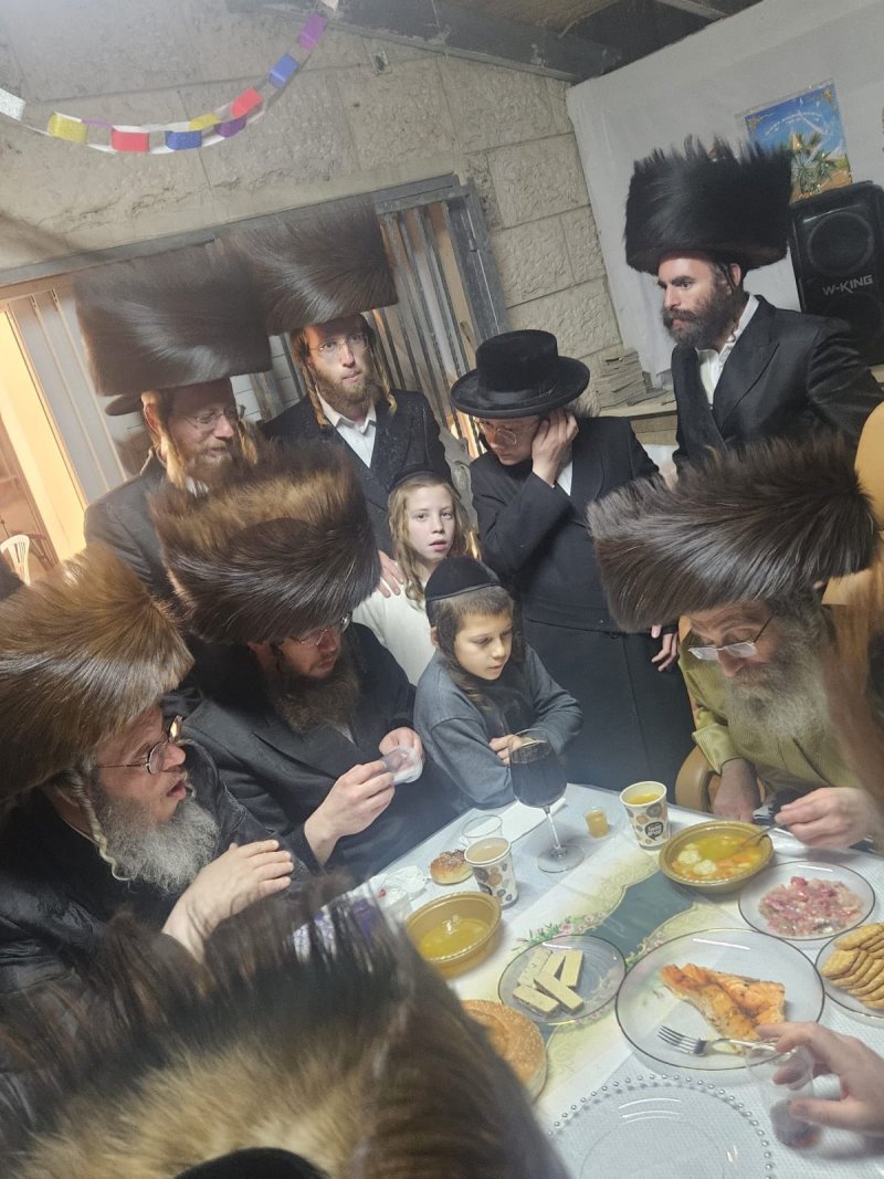 באדיבות המצלם