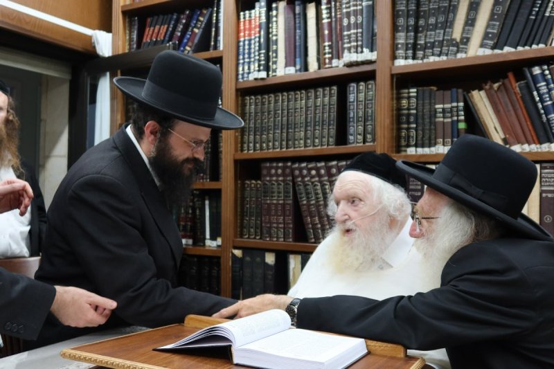 באדיבות המצלם