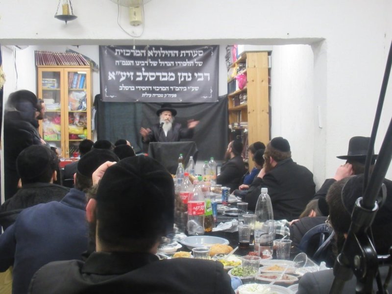 באדיבות המצלם