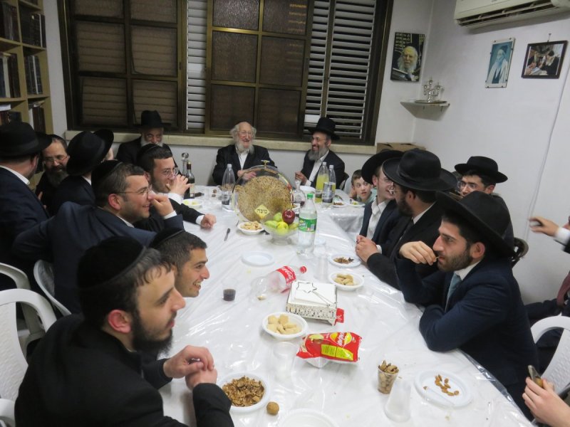 באדיבות המצלם