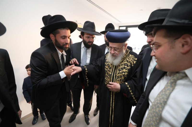 באדיבות המצלם