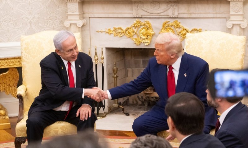 "אל תתערב בבחירות": האופוזיציה פנתה למקורבי טראמפ