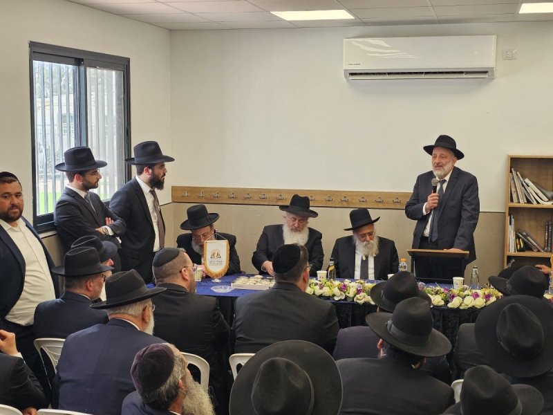 באדיבות המצלם