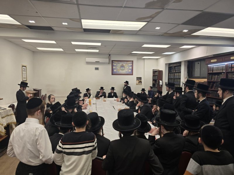 באדיבות המצלם