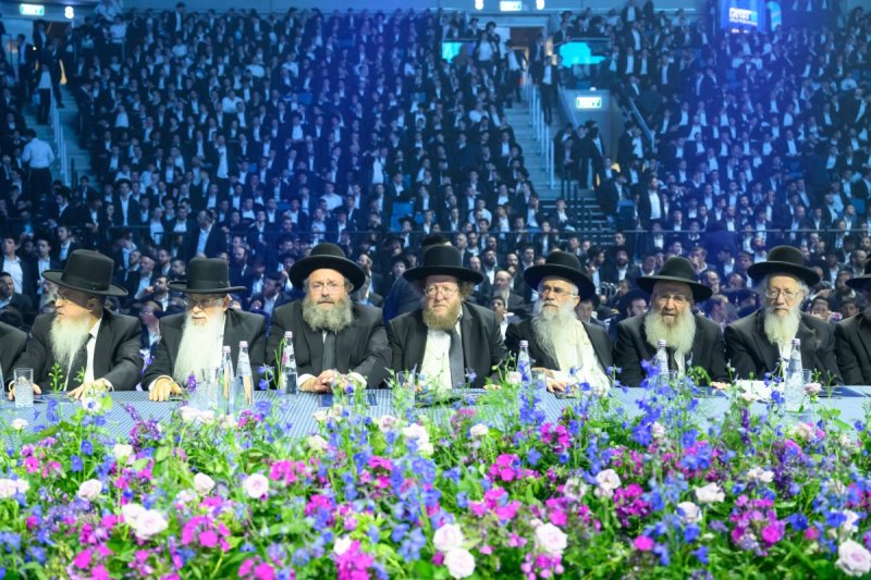 דניאל נפוסי, אריאל רבינסקי ומנדי טוויטו