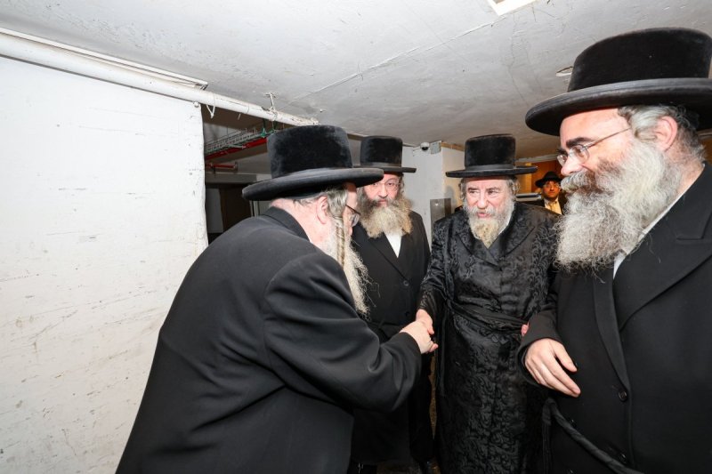 יעקב נחומי וא. אייזנבאך