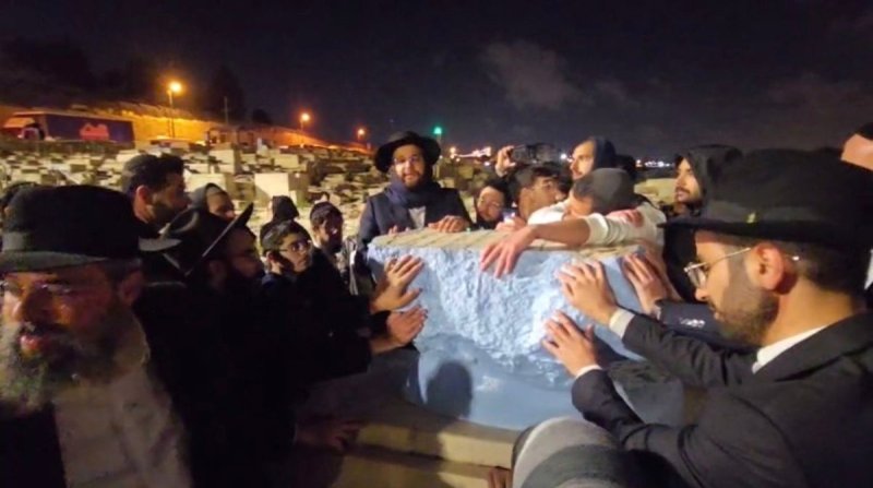 באדיבות המצלם