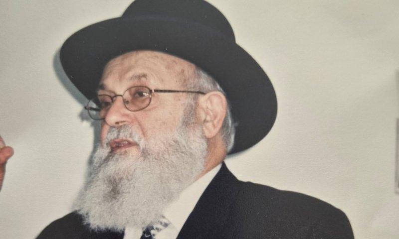 נשיא הישיבה: הגאון רבי יהושע זק"ש זצ"ל