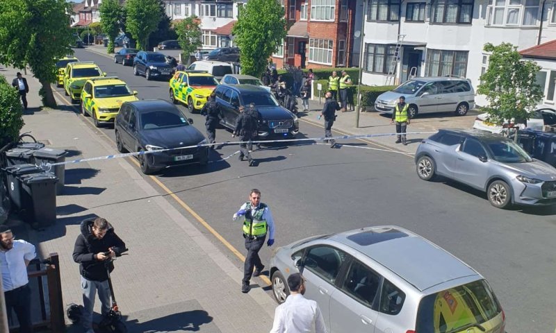 עוברי אורח השתלטו יחד עם שוטרים על המחבל בלונדון