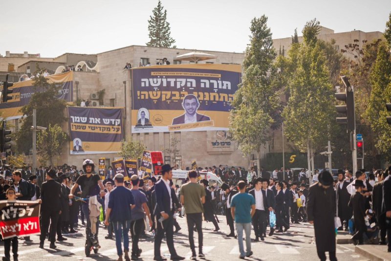 דניאל נפוסי ודוד מנדלסון