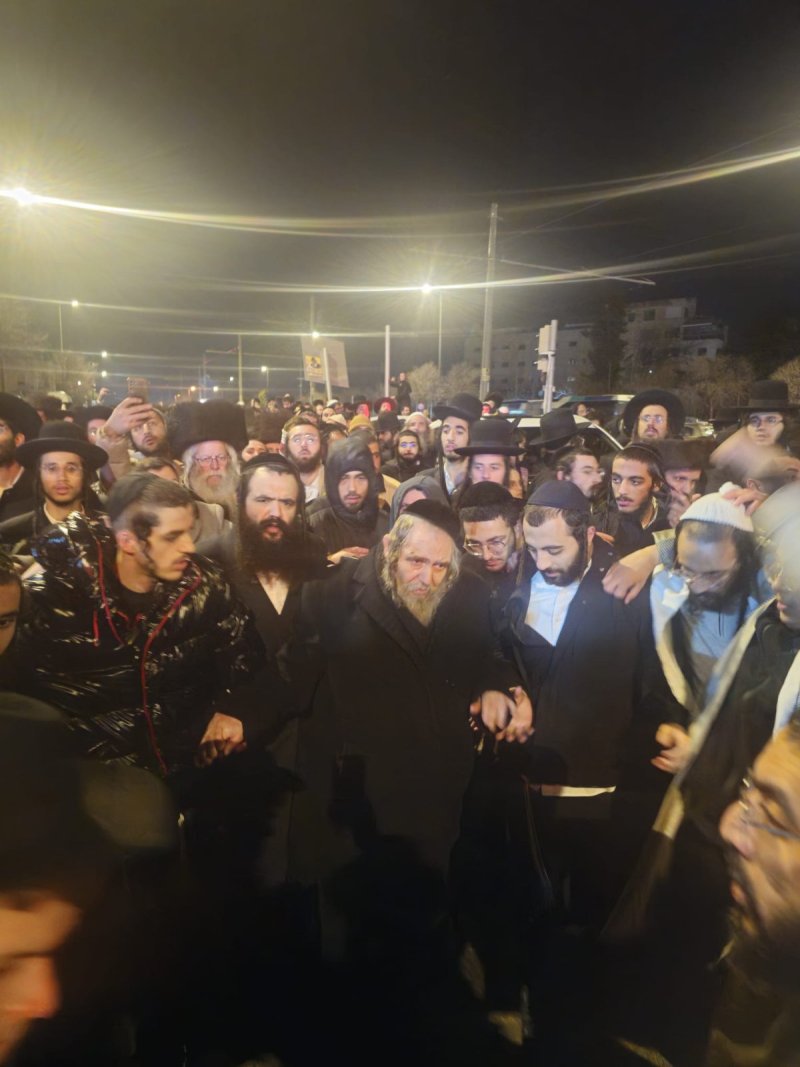 באדיבות המצלם