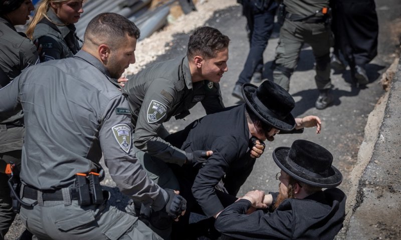 עקב מחאות הקיצוניים: הופסקו עבודות הרכבת הקלה בירושלים