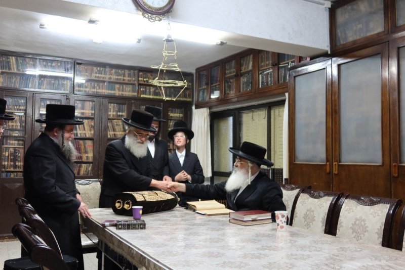 באדיבות המצלם