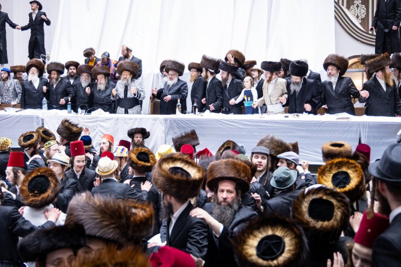 האחים לאנטשעווסקי, אברומי בלום, ואייזיק י.