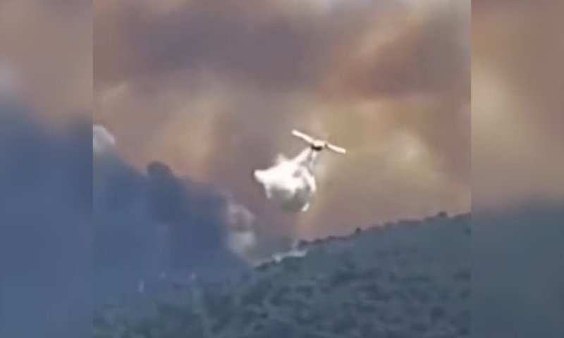 צרפת: שריפת ענק משתוללת סמוך למרסיי; מטוסי כיבוי בפעילות 