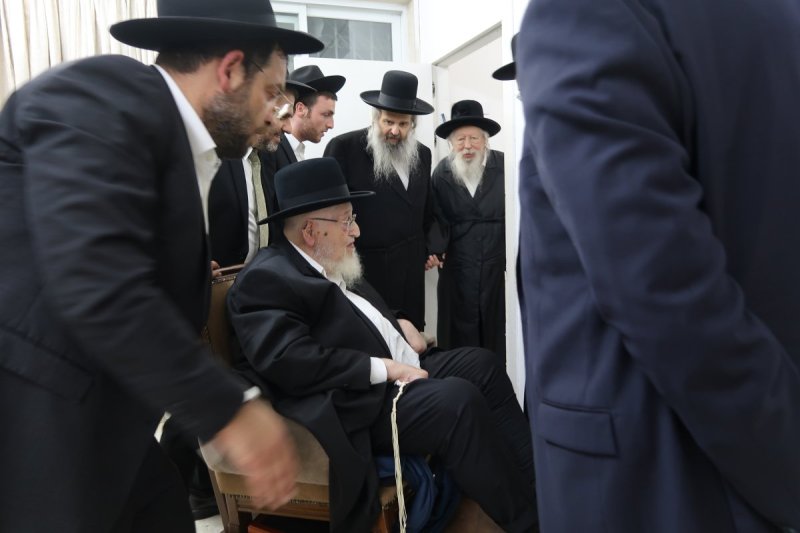 באדיבות המצלם