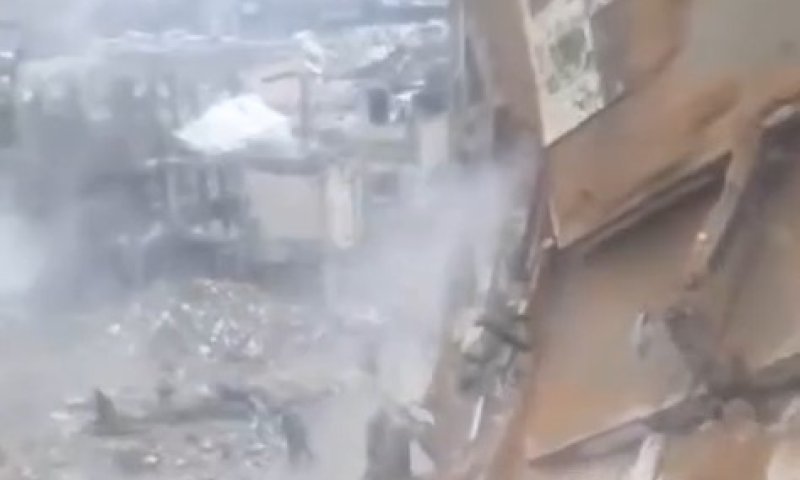 סופת "ביירון" בעזה: בניין שצה"ל תקף במלחמה קרס בעקבות הגשמים