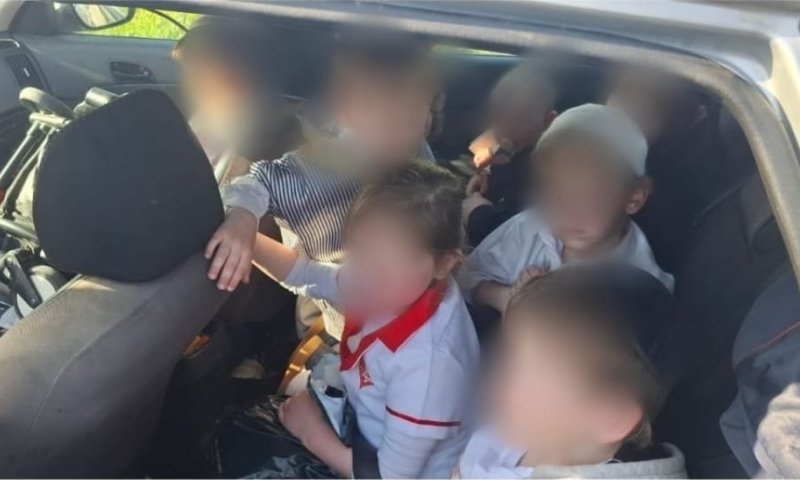 יותר מפי שניים מהמותר: משפחה נתפסה בנסיעה מסוכנת, האב זומן לדין